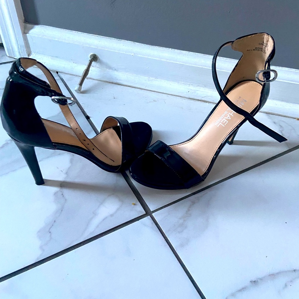 Black dress shoes